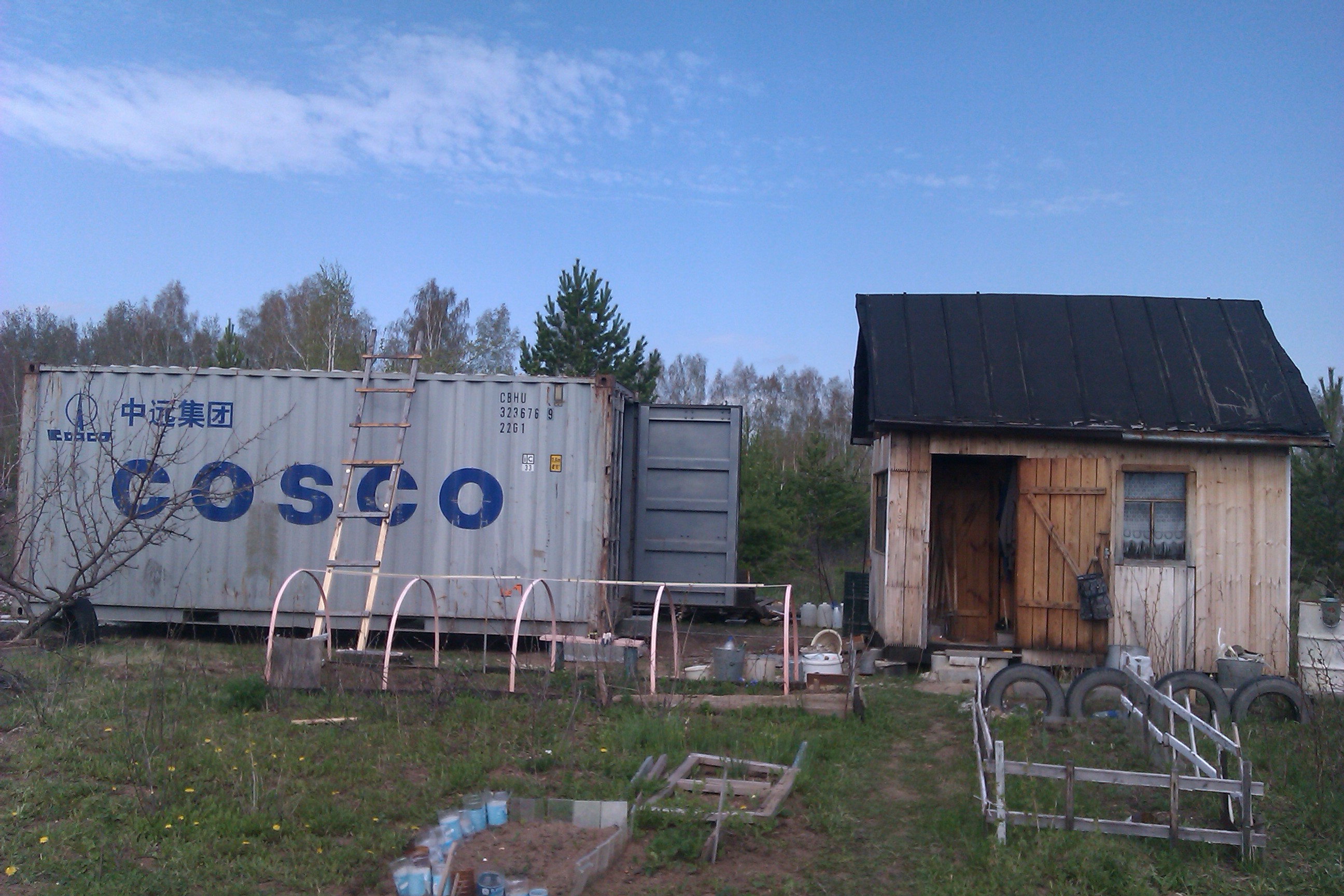 House from the container in the garden