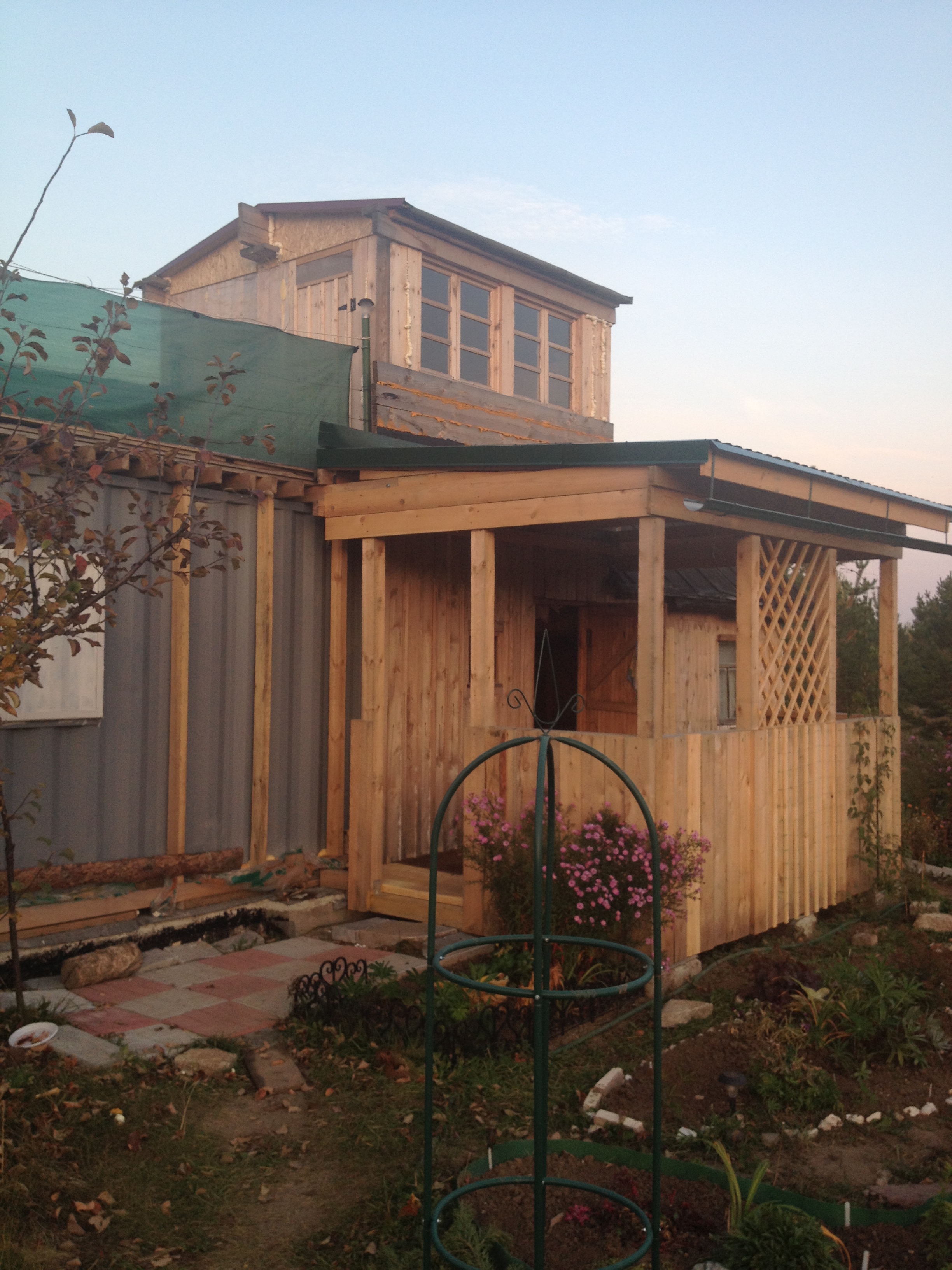 House from the container in the garden